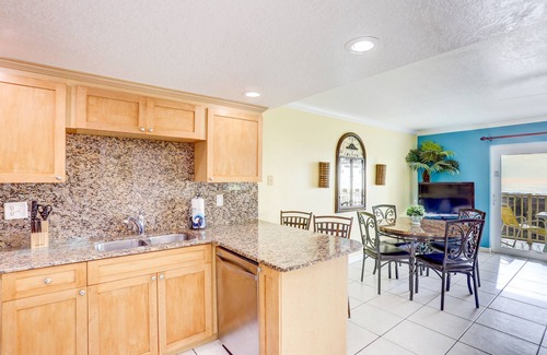 Treasure Island Condo | 🌅 South Beach Condo #602 Top-Floor Gulf Front Views & Coastal Comfort
