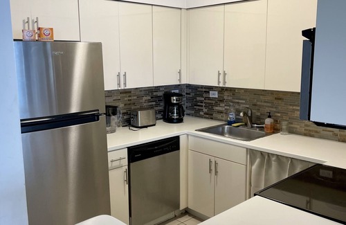 Miami Beach Condo | South Beach condo with Breathtaking Views and Stunning Amenities