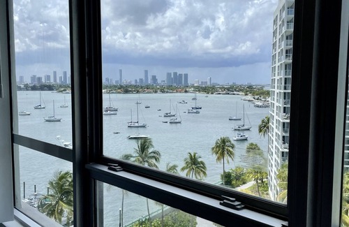 Miami Beach Condo | South Beach condo with Breathtaking Views and Stunning Amenities