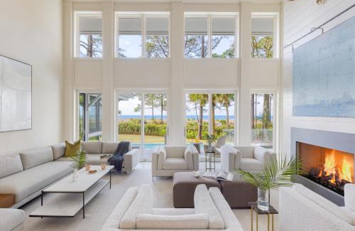 South Beach House | South Beach Serenity by AvantStay Private Pool Beach Access