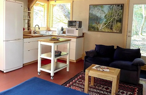 Salt Spring Island Cottage | South End Gem