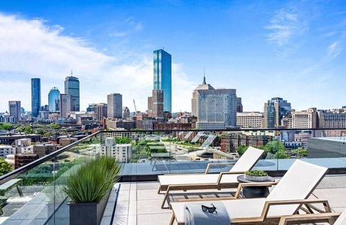 East Cambridge Apartment | South End Serenity: Your Family's Dream Getaway!