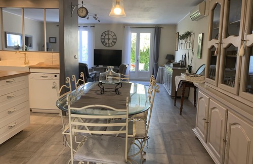 Chateaurenard Villa | South-facing air-conditioned house in the heart of Provence