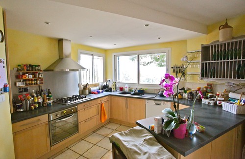 Beaumes-de-Venise Villa | South-facing Provencal villa. Dominant view. Swimming pool open from April to October