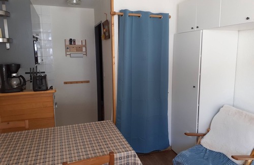 Valfrejus Apartment | South-facing snow front 1st floor facing gondola