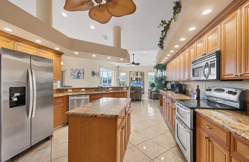 South Gulf Cove House | South Gulf Cove 4 Bedroom Pool + Hot Tub on Canal Private Home