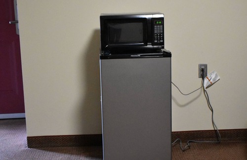 Pleasant Hills Hotel | South Hills Motel