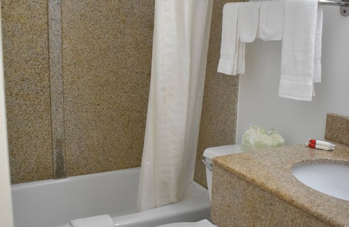 Pleasant Hills Hotel | South Hills Motel