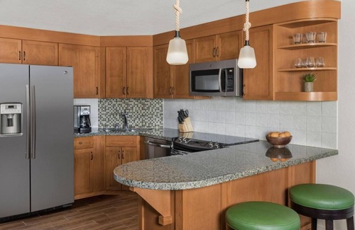 Lakeside Park Resort | South Lake Tahoe Resort 2 Bedroom Villa Sleeps 8