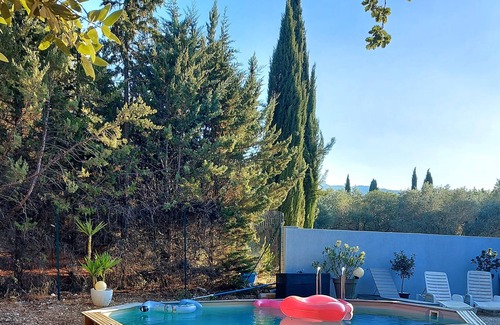 Cucuron Villa | South Luberon: villa with swimming pool at the foot of the Luberon