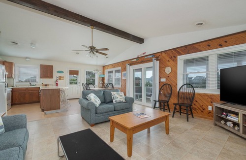 South Nags Head House | South Nags Head Pet Friendly Beach Box