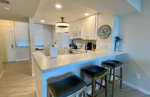Marco Island Condo | South Seas Tower 3- 801: Beautiful Beach Condo!