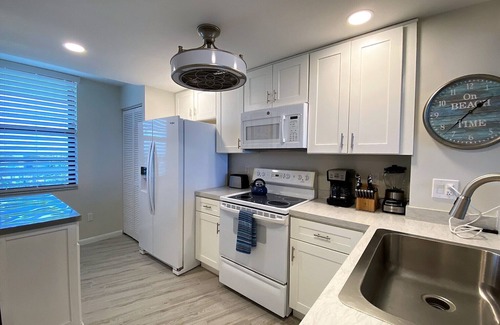 Marco Island Condo | South Seas Tower 3- 801: Beautiful Beach Condo!