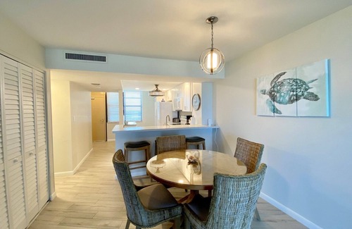 Marco Island Condo | South Seas Tower 3- 801: Beautiful Beach Condo!