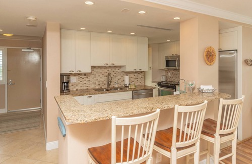 Marco Island House | SOUTH SEAS TOWER 4 #1206 - BEACH FRONT - CORNER UNIT- WRAP BALCONY