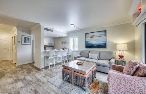Captiva Condo | South Seas Villa, RARE Washer Dryer in UNIT Newly Renovated-MONTHLY ONLY