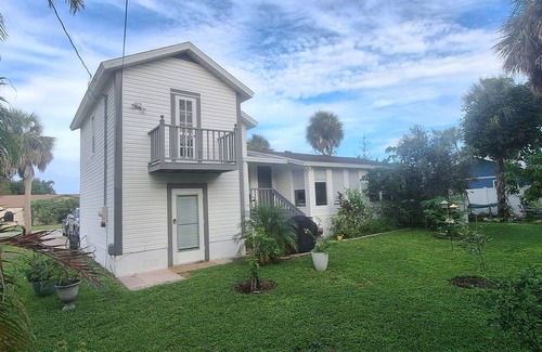 Venice Gardens House | South Venice Cottage