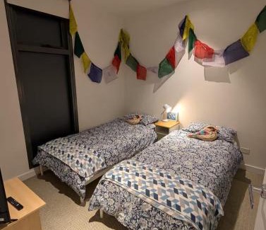 South Yarra Apartment | South Yarra Pad - Free Parking - Central Location