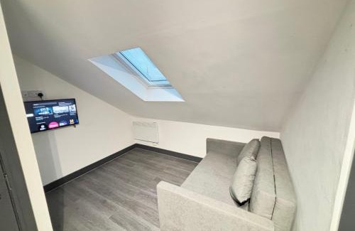 Southall Broadway House | Southall Edge Inn