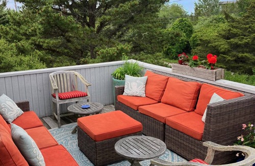 Shinnecock Hills House | Southampton, Pool Open October, Waterview, Dogs stay FREE! Kayaks, PingPong