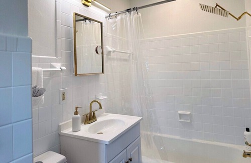 Evansville Apartment | Southeast Suite/1BD/1BA Apt near UE