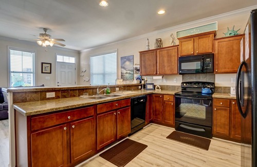Wilmington Beach House | Southern Belle 2 bed/pet-friendly/2nd row in Carolina Beach with ocean view