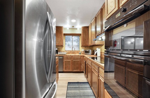 South Lake Tahoe Ski Chalet | Southern Pines | Arcade Games & Foosball for Kids!