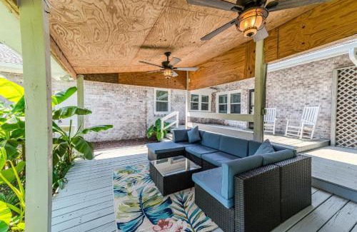 Wilmington House | Southern Storm - Modern Stay with Patio & Yard home