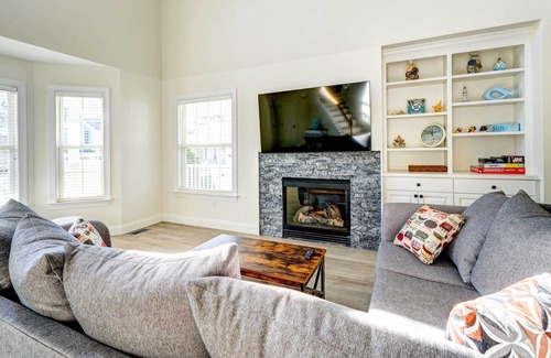 St. James House | Southport Vacation Rental ~ 7 Mi to Beach