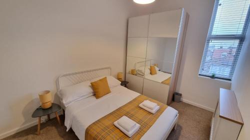 Southsea Apartment | Southsea Escape - Coastal Holiday Apartment - 2 double bedrooms