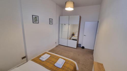 Southsea Apartment | Southsea Escape - Coastal Holiday Apartment - 2 double bedrooms