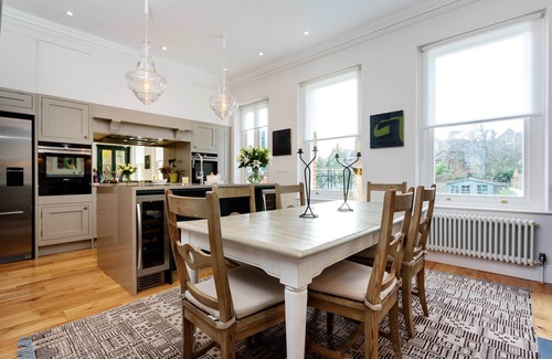 Bedford House | Southside Charm, by Veeve