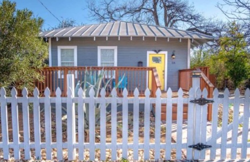 Southtown House | Southtown Classic 3BR/2BA mins from Downtown