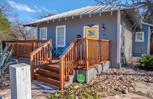 Southtown House | Southtown Classic 3BR/2BA mins from Downtown
