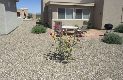 Sierra Vista House | Southwest Bungalow in Historic Area