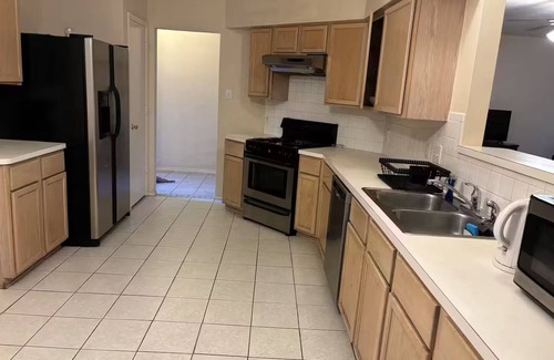 Sharpstown House | Southwest City Area Nice Home in Gated Community