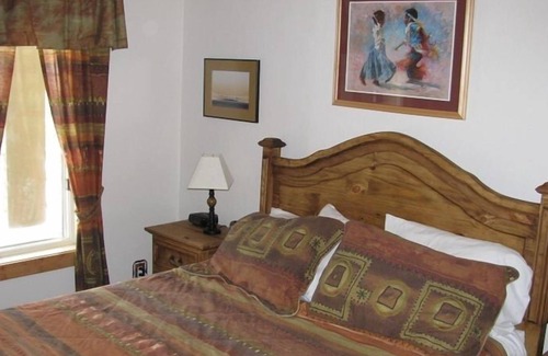Telluride Condo | Southwest Stylecondo1br/1BA,Hot Tub/Pool,Near Gondola,on River