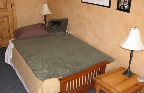 Telluride Condo | Southwest Stylecondo1br/1BA,Hot Tub/Pool,Near Gondola,on River