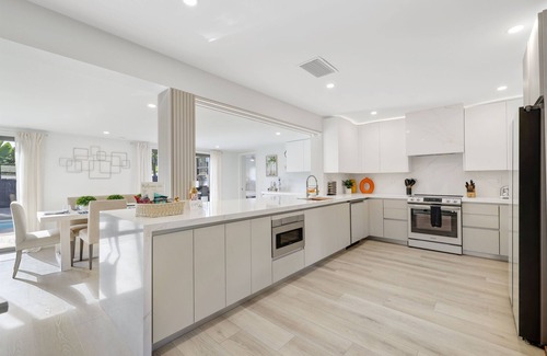 Boynton Beach House | SP: Luxury Delray/Chapel Hill Beach Retreat: Heated Pool, Porch & Ping Pong Fun!
