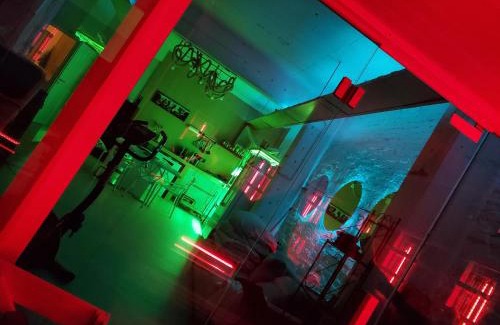 Suedviertel Apartment | SPA industrial Loft in einem ehemaligen Umspannwerk