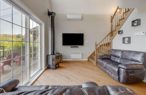 Saint-Raymond Ski Chalet | Spa Lake - Naturo lac Sept-Iles