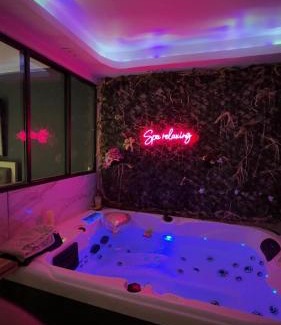 Plessis Tison Apartment | Spa relaxing