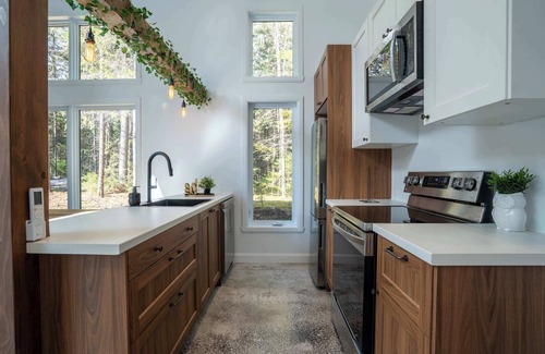Saint Come House | Spa & Riverside Retreat - Le Ptit Duc