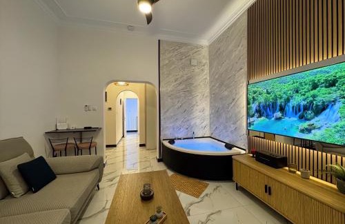 Larissa Apartment | Spa Suite with Jacuzzi and Ancient Theater View