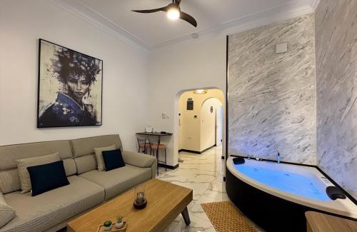 Larissa Apartment | Spa Suite with Jacuzzi and Ancient Theater View
