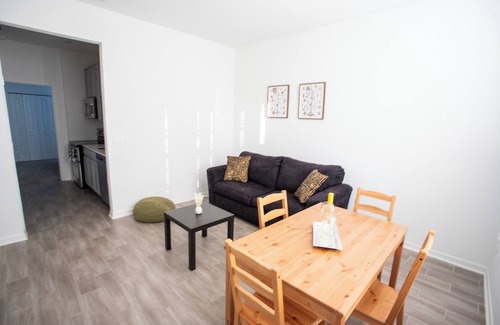 Haines City House | Space for 4 people near Legoland, Disney, and theme parks