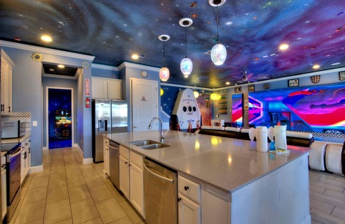 Kissimmee House | Space, World, Sports bowling villas, 42 Bedrooms, 43.5 bathrooms, sleeps 116