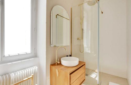20th Arrondissement Apartment | Spacieux Appartement cosy -2BR 6P-Pl de la Nation