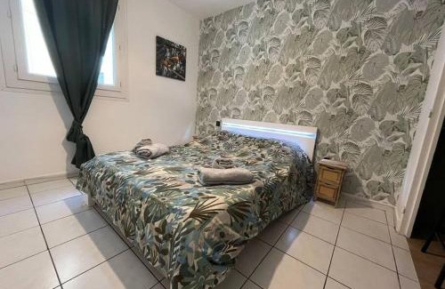 Centre Historique Apartment | Spacieux appartement proche des halles Wifi