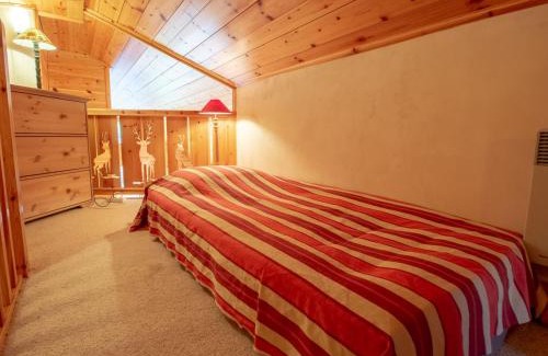 Meribel Centre Apartment | Spacieux Duplex en Centre Station avec Balcon et Wi-Fi - FR-1-688-35